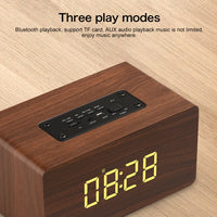 W5C Subwoofer Holzuhr Bluetooth-Lautsprecher, unterstützt TF-Karte und 3,5 mm AUX, Brown Wood, Yellow Wood