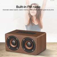 W5C Subwoofer Holzuhr Bluetooth-Lautsprecher, unterstützt TF-Karte und 3,5 mm AUX, Brown Wood, Yellow Wood