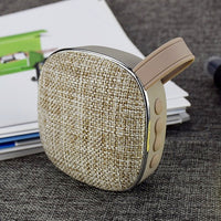 X25new Cloth Texture Square Tragbarer Mini-Bluetooth-Lautsprecher, unterstützt Freisprechanrufe, TF-Karte und AUX, X25new Orange, X25new Green, X25new Grey, X25new Blue
