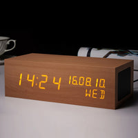Bluetooth-Lautsprecher mit Holzuhr