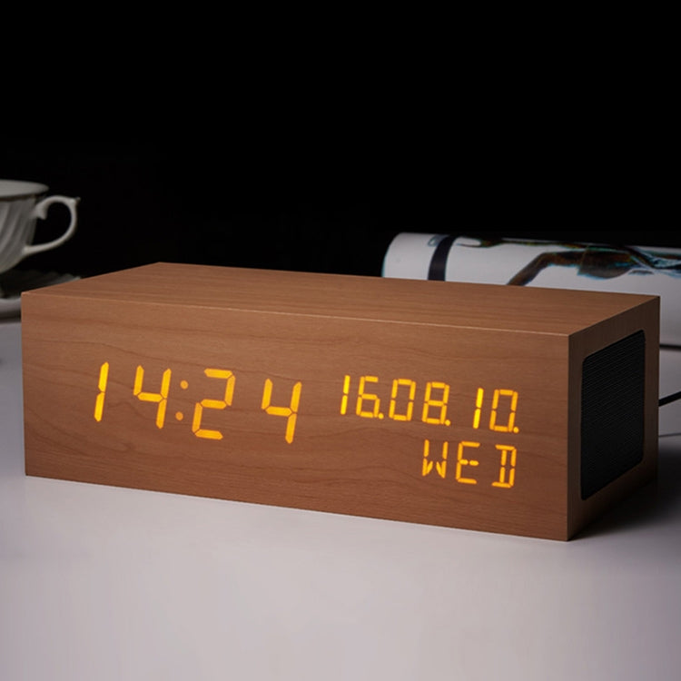 Bluetooth-Lautsprecher mit Holzuhr
